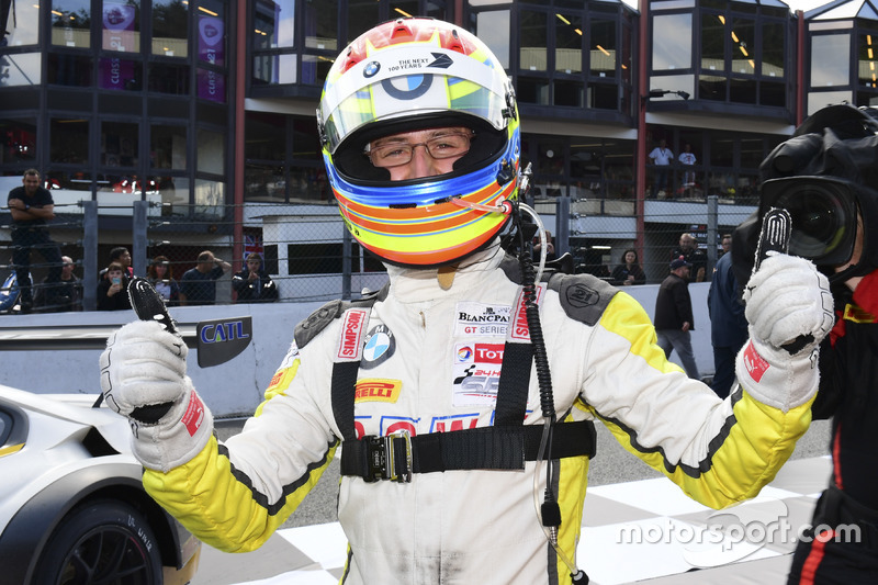 #99 Rowe Racing, BMW M6 GT3: Alexander Sims festeggia