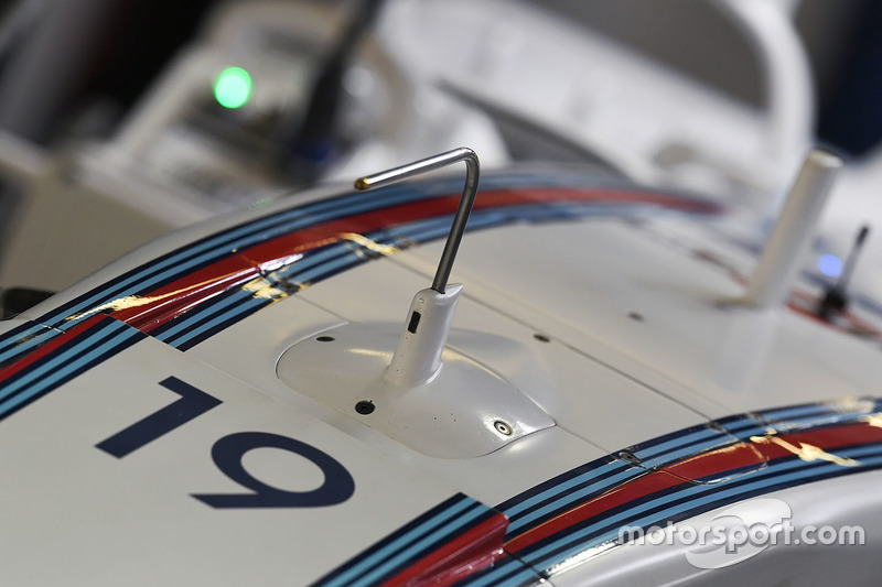 Williams FW40 nose detail