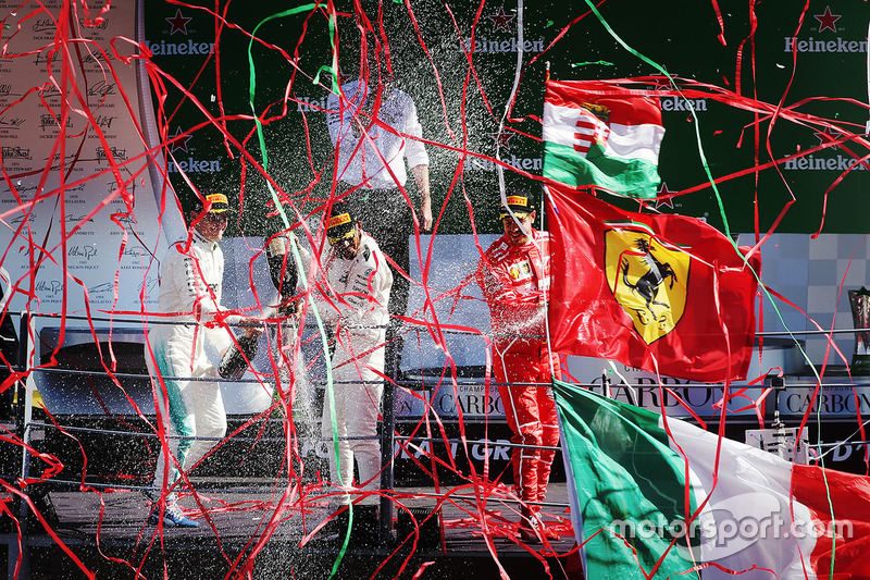 Podium: race winner Lewis Hamilton, Mercedes AMG F1, second place Valtteri Bottas, Mercedes AMG F1, third place Sebastian Vettel, Ferrari