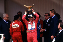 Podium: race winner Ayrton Senna, McLaren, second place Jean Alesi, Ferrari, third place Nigel Mansell, Williams, Jean Marie Balestre,President FISA, HSH Prince Rainier , HSH Princess Stephanie of Monaco, HSH Prince Albert of Monaco, Ron Dennis, McLaren
