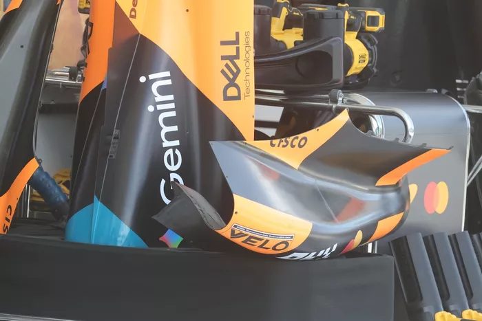 ماكلارين MCL40، التفاصيل الفنية