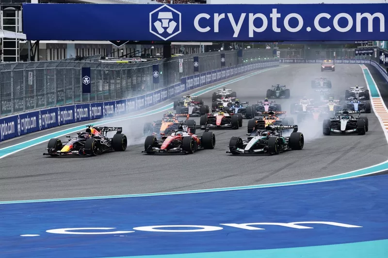 Andrea Kimi Antonelli, Mercedes, Charles Leclerc, Ferrari, Max Verstappen, Red Bull Racing