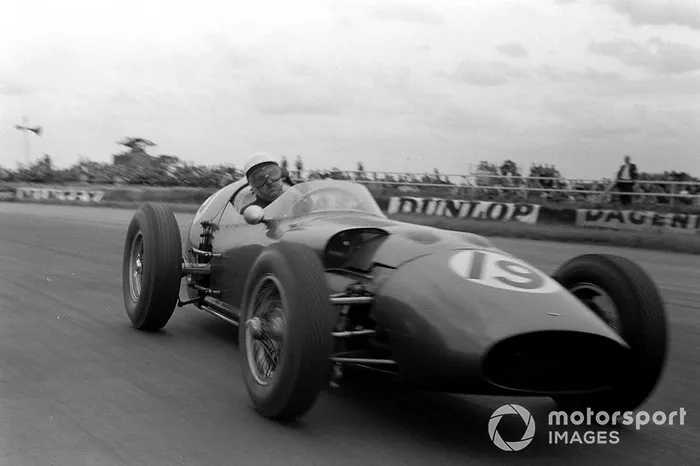 Maurice Trintignant, Aston Martin DBR5/250