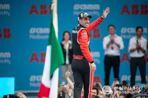 Podio: tercer lugar Sébastien Buemi, Nissan e.Dams