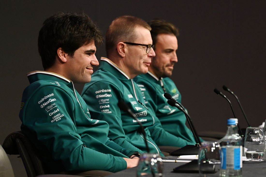 Lance Stroll, Aston Martin Racing, Andy Cowell, Diretor de Equipa, Aston Martin F1 Team, Fernando Alonso, Aston Martin Racing