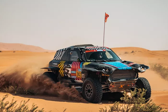 #241 X-Raid Mini JCW Team Mini: Vladas Jurkevicius, Aisvydas Paliukenas