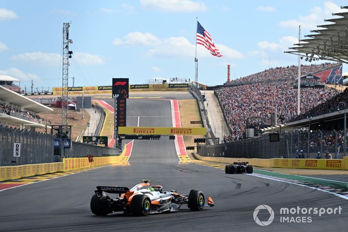 Max Verstappen, Red Bull Racing RB20, Lando Norris, McLaren MCL38