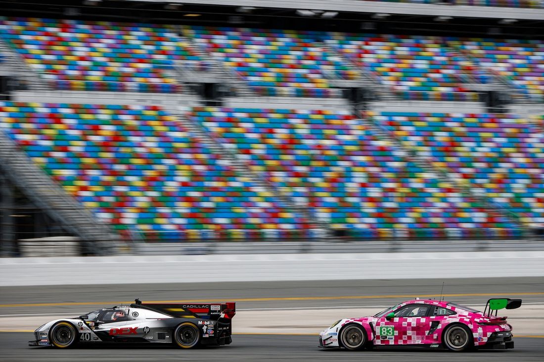 #40 Cadillac Wayne Taylor Racing Cadillac V-Series.R: Jordan Taylor, Louis Deletraz, Alex Lynn, Kamui Kobayashi