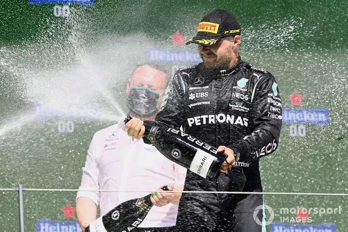 Podio: tercer lugar Valtteri Bottas, Mercedes