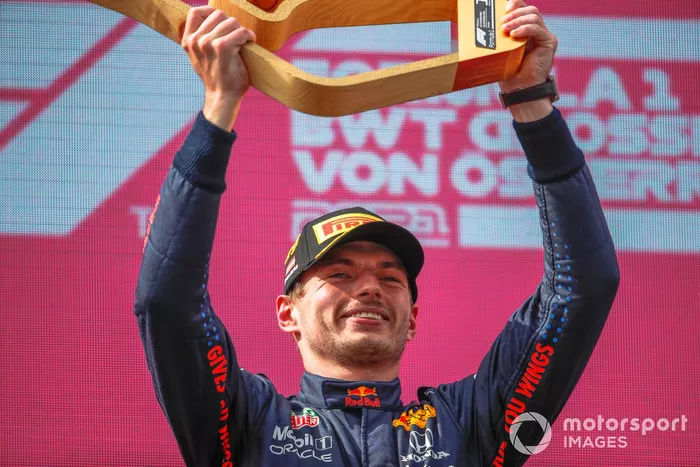 Podio: ganador Max Verstappen, Red Bull Racing