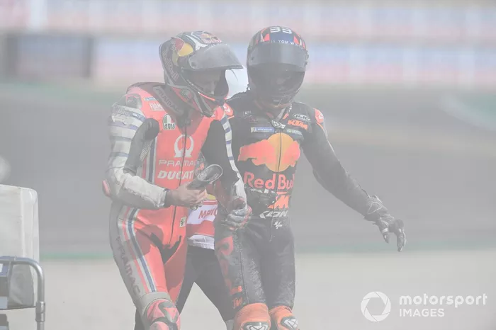 Caída de Jack Miller, Pramac Racing y Brad Binder, Red Bull KTM Factory Racing 