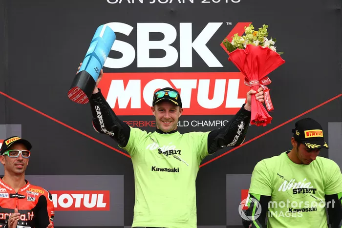 El ganador de la carrera Jonathan Rea, Kawasaki Racing