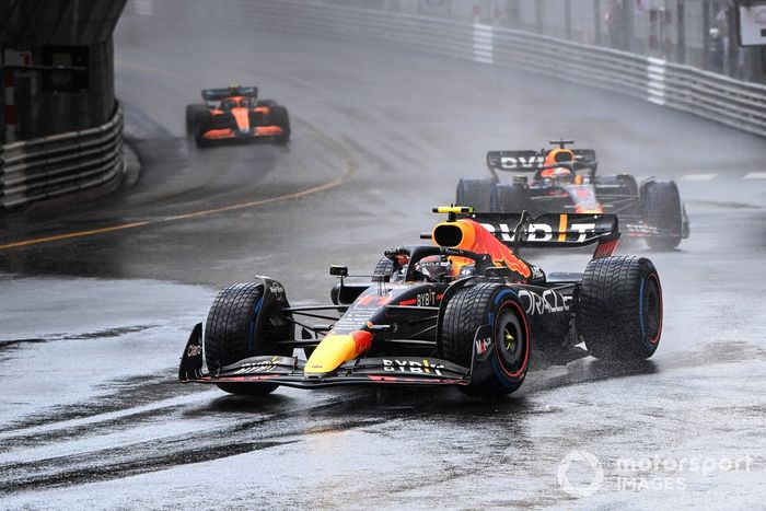 Sergio Pérez, Red Bull Racing RB18, Max Verstappen, Red Bull Racing RB18, Lando Norris, McLaren MCL36