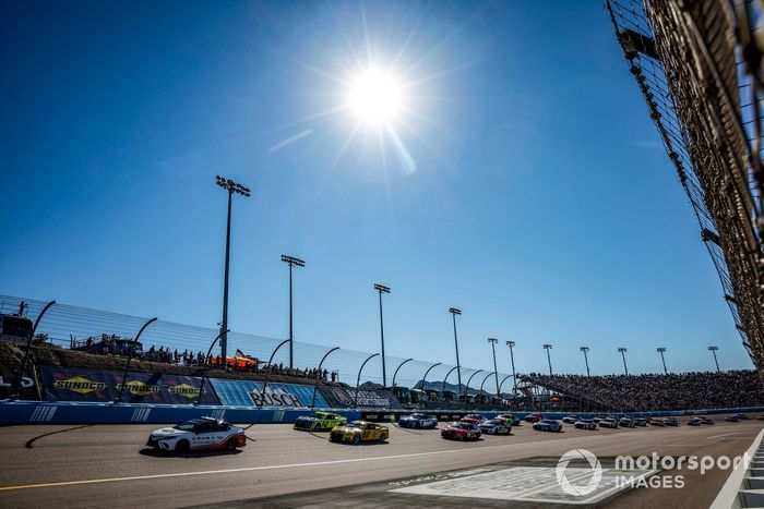 Pace Car lidera al grupo