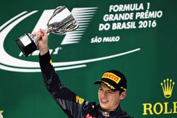 Podium: derde plaats Max Verstappen, Red Bull Racing