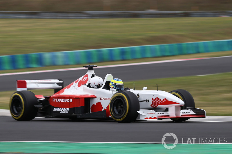 Zsolt Baumgartner, F1 Experiences coche de 2 plazas