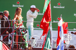 Race winner Lewis Hamilton, Mercedes AMG F1, on the podium
