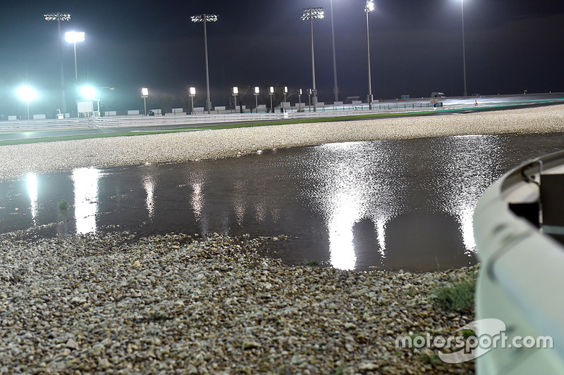 Wet track