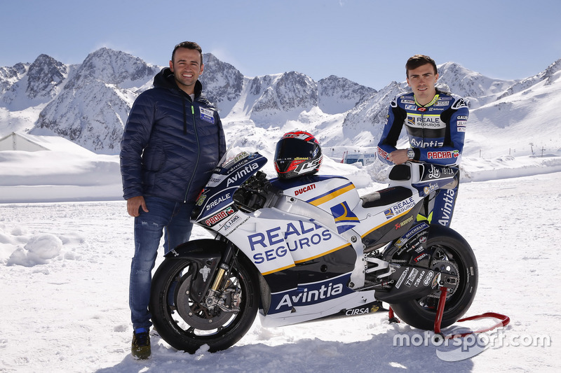 Hector Barbera y Loris Baz en la presentación del Avintia Racing MotoGP