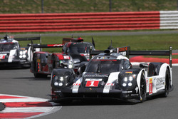 Timo Bernhard, Mark Webber, Brendon Hartley, #01 Porsche Team Porsche 919 Hybrid