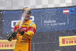 Sieger Mitch Evans, Pertamina Campos Racing