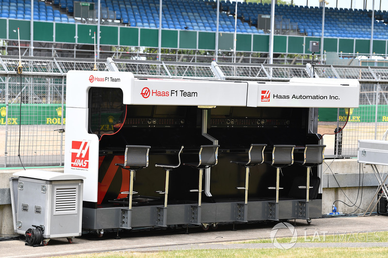 Muretto box Haas F1