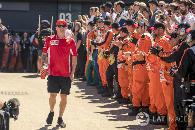 Kimi Raikkonen, Ferrari, en el desfile de pilotos