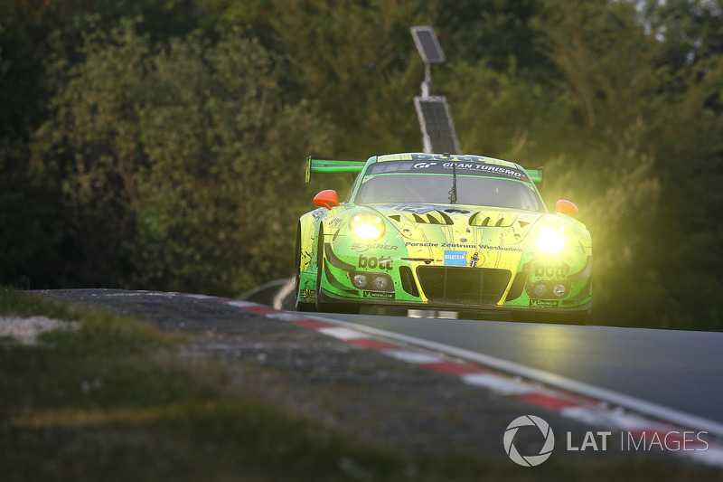 Рихард Лиц, Патрик Пиле, Фредерик Маковецки, Ник Тэнди, Manthey Racing, Porsche 911 GT3 R (№912)