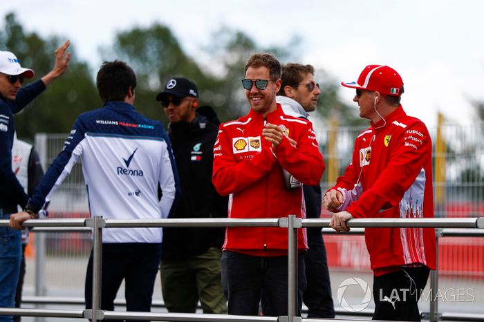 Sebastian Vettel, Ferrari, y Kimi Raikkonen, Ferrari
