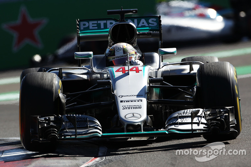 1: Lewis Hamilton, Mercedes AMG F1 W07 Hybrid