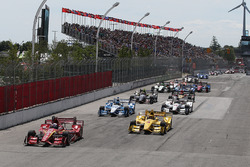 Start: Scott Dixon, Chip Ganassi Racing Chevrolet leads