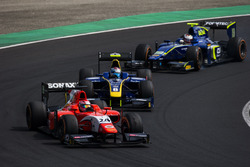 Nabil Jeffri, Arden International leads Nicholas Latifi, DAMS und Marvin Kirchhofer, Carlin