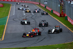 Даниэль Риккардо, Red Bull Racing RB12 и Нико Хюлькенберг, Sahara Force India F1 VJM09