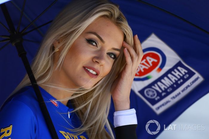 Chica de la parrilla