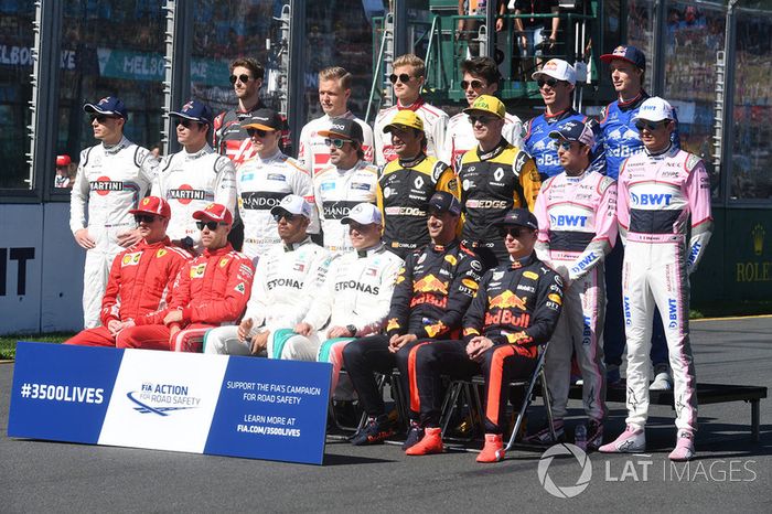 Pasa las fotos y descubre los debuts de los pilotos de F1 actuales