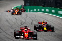 Sebastian Vettel, Ferrari SF70H, Max Verstappen, Red Bull Racing RB13