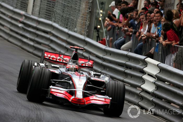 2007: Fernando Alonso, McLaren Mercedes, MP4-22