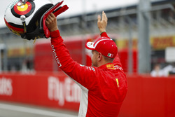Sebastian Vettel, Ferrari, festeggia la pole position