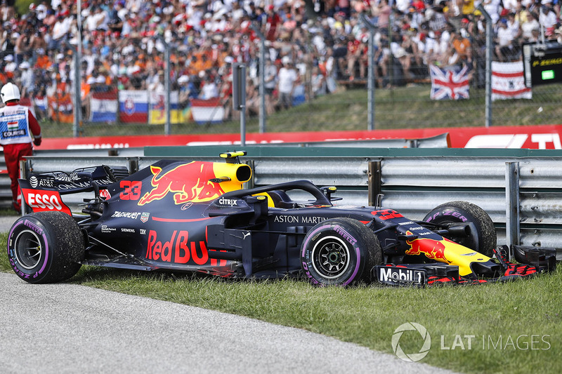 Another retirement for Verstappen