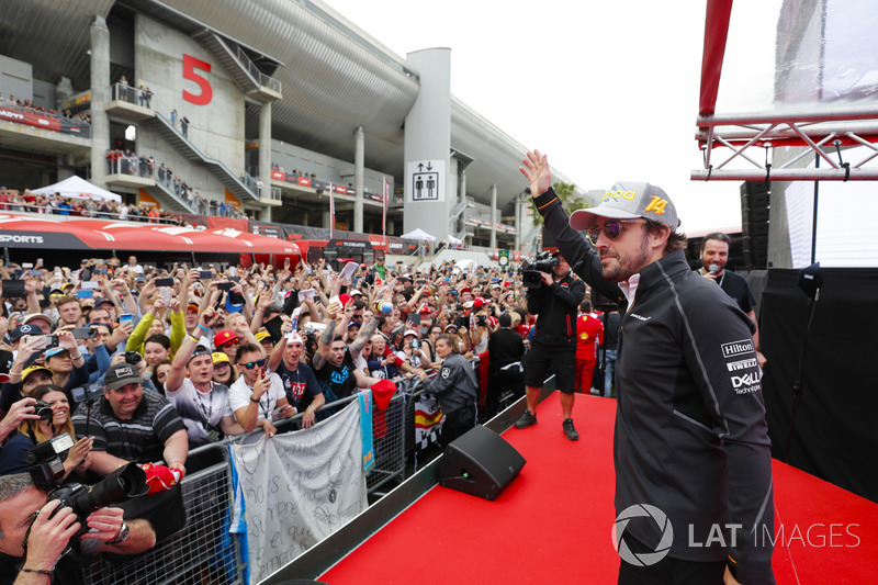 Fernando Alonso, McLaren con fans