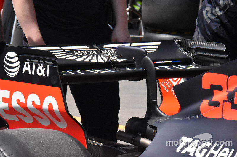 Red Bull Racing RB14 rear wing detail