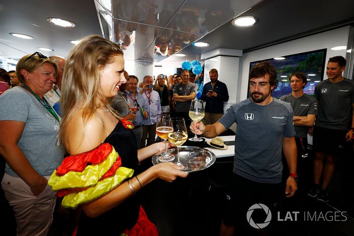 Fernando Alonso, McLaren, celebra su cumpleaños
