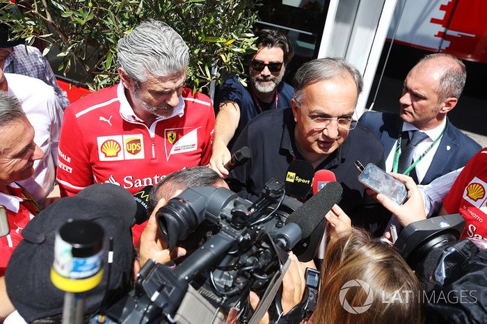 Sergio Marchionne, Director Ejecutivo, Chrysler Fiat y Presidente de Ferrari, es entrevistado junto a Maurizio Arrivabene, director del equipo Ferrari