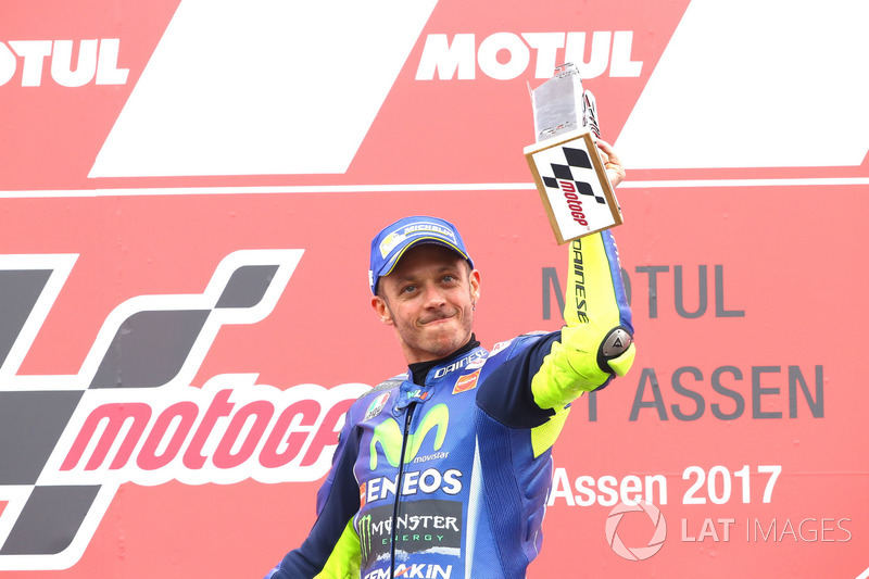 Podium: Race winner Valentino Rossi, Yamaha Factory Racing