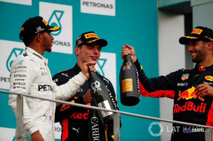 Podio: Lewis Hamilton, Mercedes AMG F1, Daniel Ricciardo, Red Bull Racing, Max Verstappen, Red Bull Racing