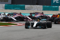 Lewis Hamilton, Mercedes AMG F1 W08, Max Verstappen, Red Bull Racing RB13, Daniel Ricciardo, Red Bull Racing RB13, Sergio Perez, Sahara Force India F1 VJM10, Esteban Ocon, Sahara Force India F1 VJM10, Felipe Massa, Williams FW40, at the start