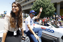 Fernando Alonso, Andretti Autosport Honda, et sa compagne Linda Morselli