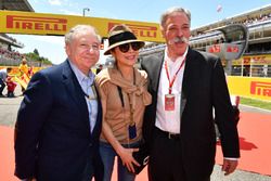 Jean Todt, Presidente de la FIA y esposa Michelle Yeoh, Chase Carey, Director Ejecutivo y Presidente