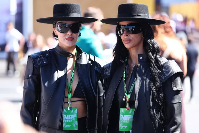 Mestiza, F1 paddock