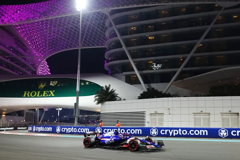 Liam Lawson, VCARB 01